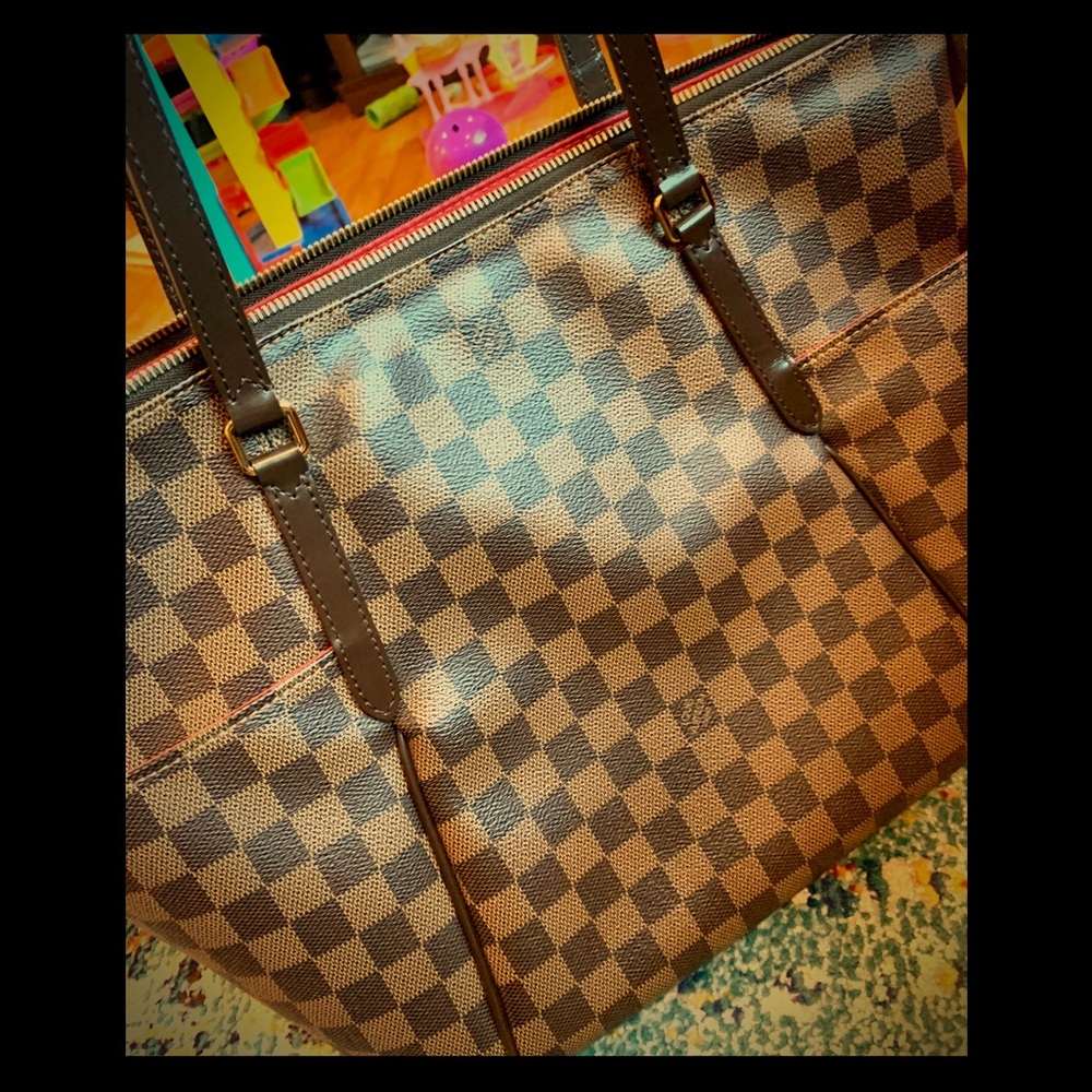 SOLD LV Damier Ebene Totally MM